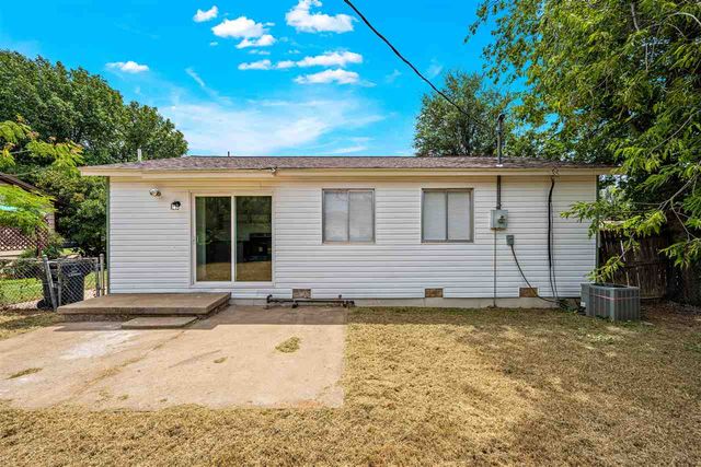 927 SW 36th St, Lawton, OK 73505
