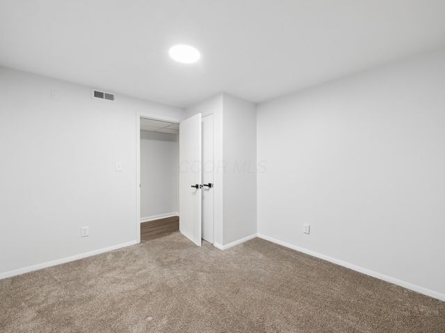 2080 Sondra Lane, Grove City, OH 43123