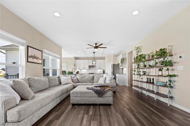 6872 Hatching Way, North Ridgeville, OH 44039
