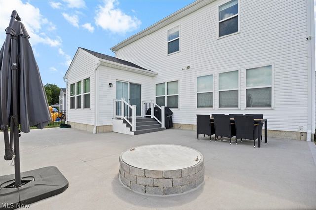 6872 Hatching Way, North Ridgeville, OH 44039