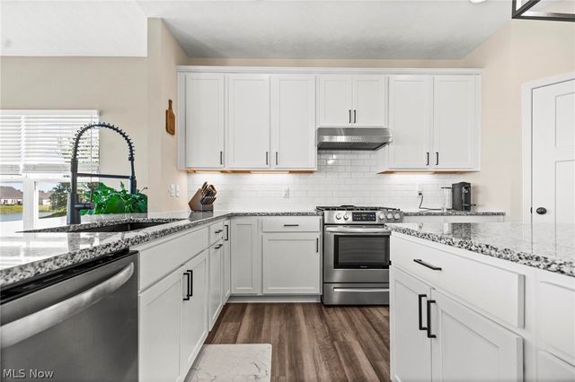 6872 Hatching Way, North Ridgeville, OH 44039