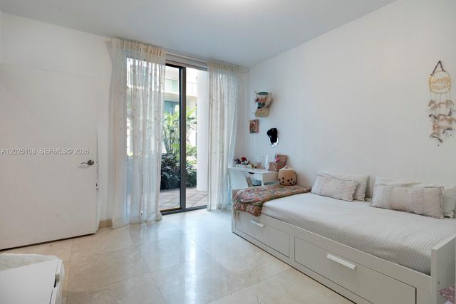 6000 Collins Ave 108, Miami Beach, FL 33140
