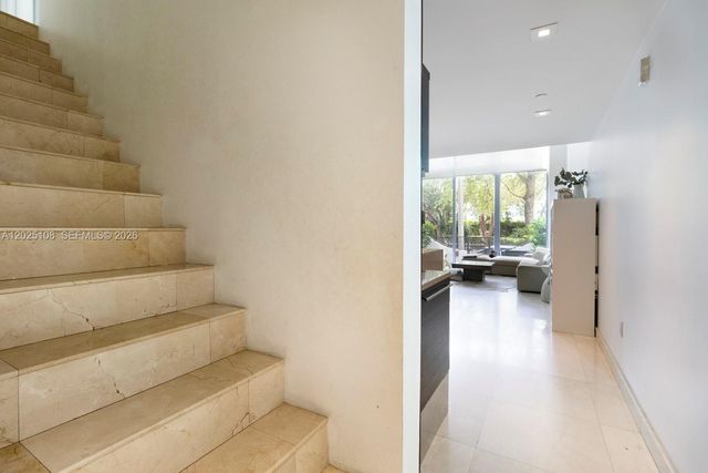 6000 Collins Ave 108, Miami Beach, FL 33140