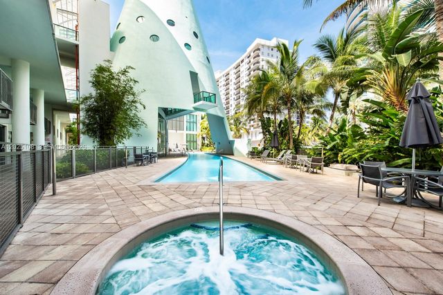 6000 Collins Ave 108, Miami Beach, FL 33140