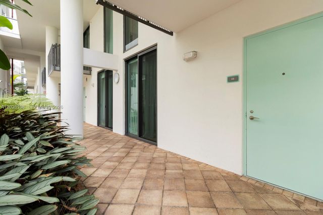 6000 Collins Ave 108, Miami Beach, FL 33140