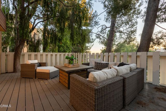 606 Vallejo Villas Street, Los Angeles, CA 90042