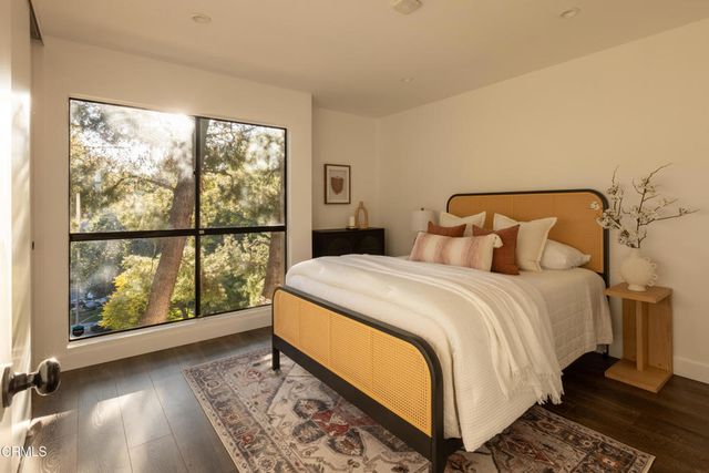 606 Vallejo Villas Street, Los Angeles, CA 90042