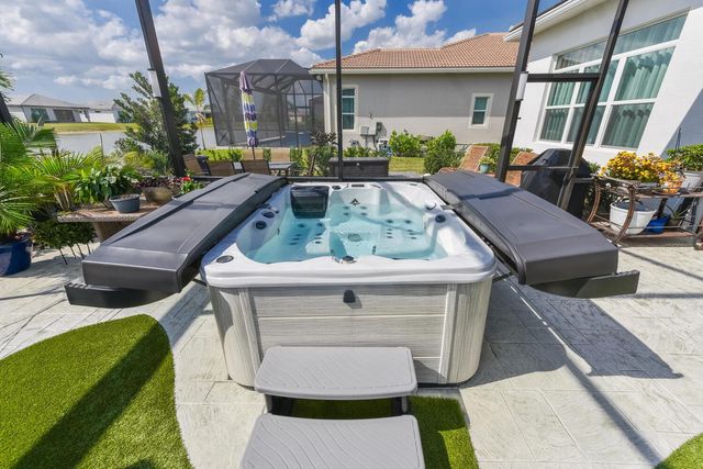 11160 SW Lunata Way, Port St Lucie, FL 34987