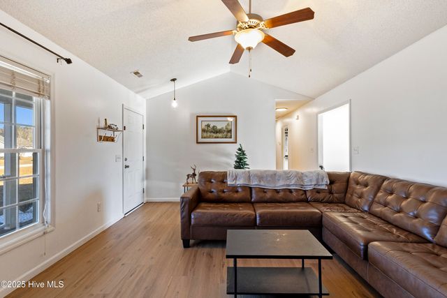 305 Murphy Drive, Jacksonville, NC 28540