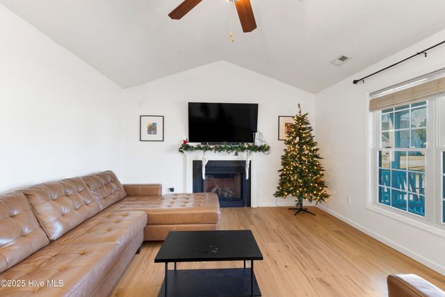 305 Murphy Drive, Jacksonville, NC 28540