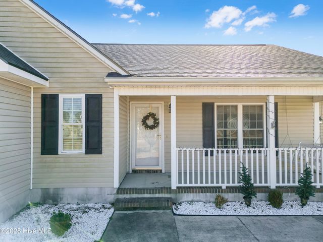305 Murphy Drive, Jacksonville, NC 28540
