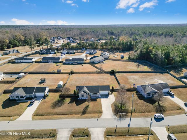 305 Murphy Drive, Jacksonville, NC 28540