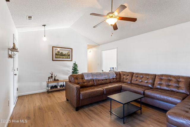 305 Murphy Drive, Jacksonville, NC 28540