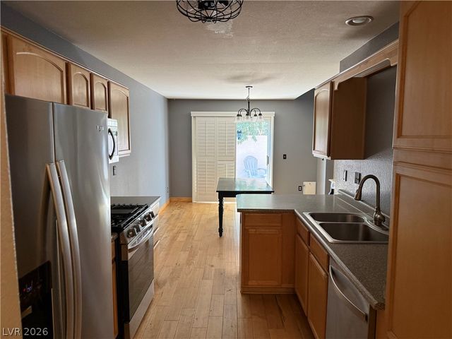 517 Crumpler Place, Henderson, NV 89052