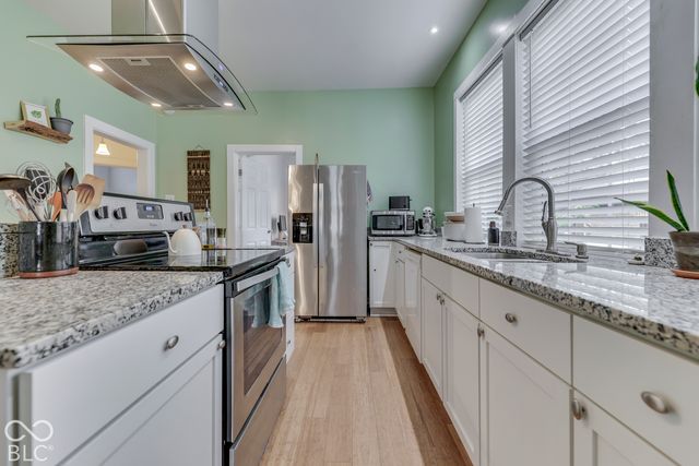 909 E 42nd Street, Indianapolis, IN 46205