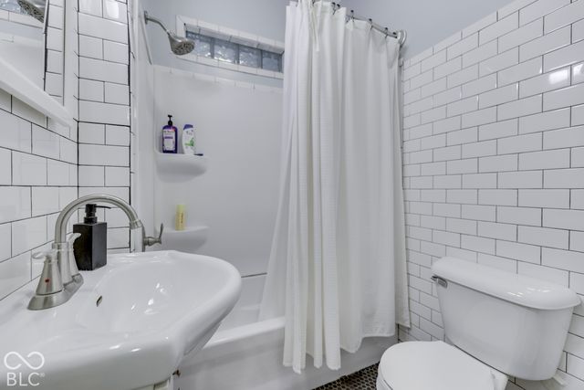 909 E 42nd Street, Indianapolis, IN 46205