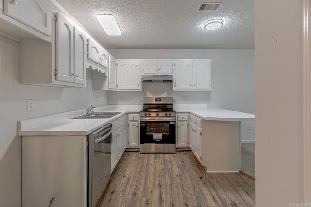 522 E Philadelphia Rd, Jonesboro, AR 72401