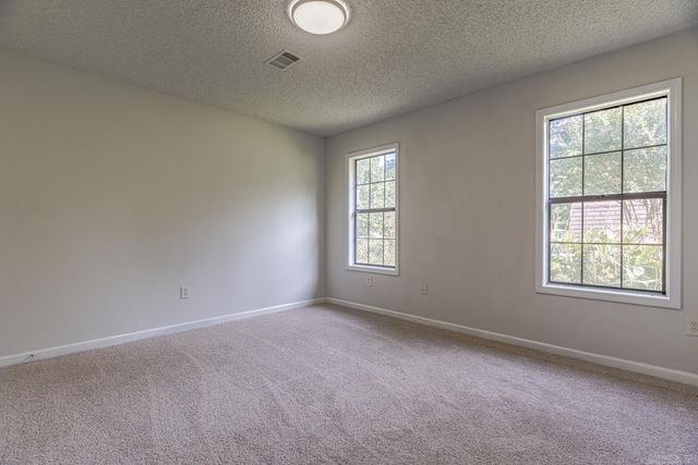 522 E Philadelphia Rd, Jonesboro, AR 72401