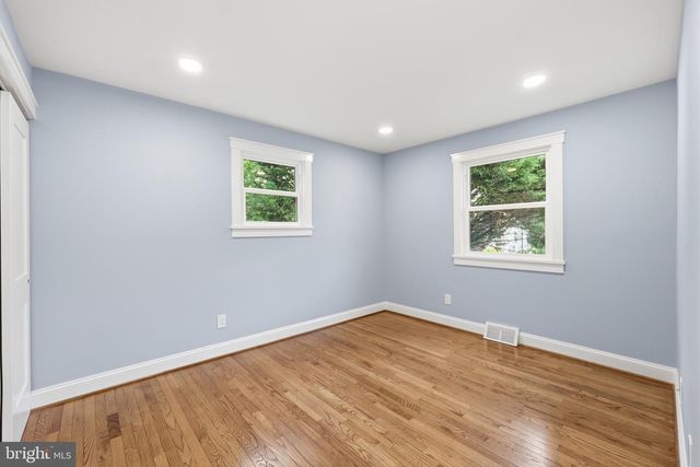 7940 OAKWOOD RD, Glen Burnie, MD 21061