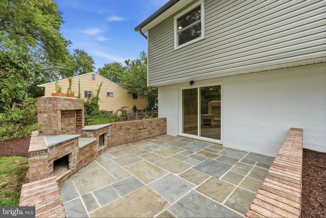 7940 OAKWOOD RD, Glen Burnie, MD 21061
