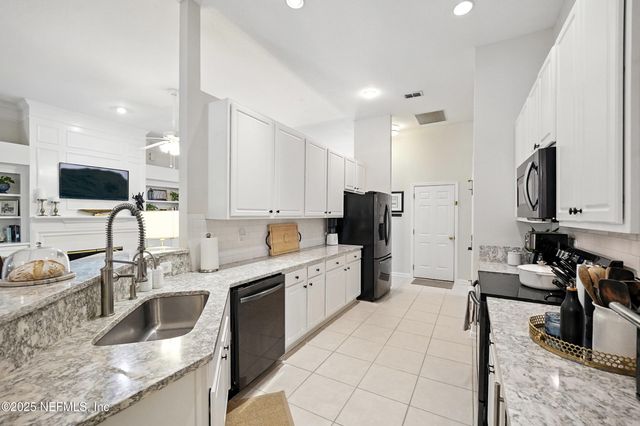 10422 KYLEMORE GLEN Court, Jacksonville, FL 32256