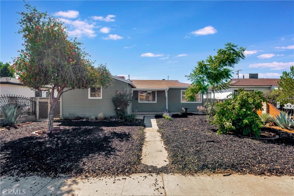 11023 Laurel Canyon Boulevard, San Fernando, CA 91340