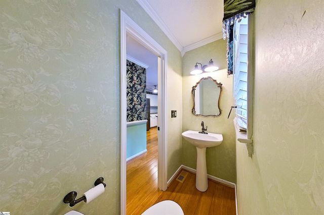 116 Forest Drive, Woodruff, SC 29388