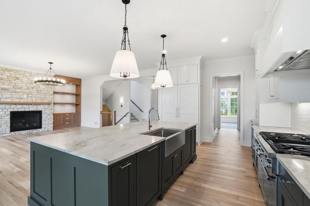 8211 Canopy Glen Drive, Plain City, OH 43064