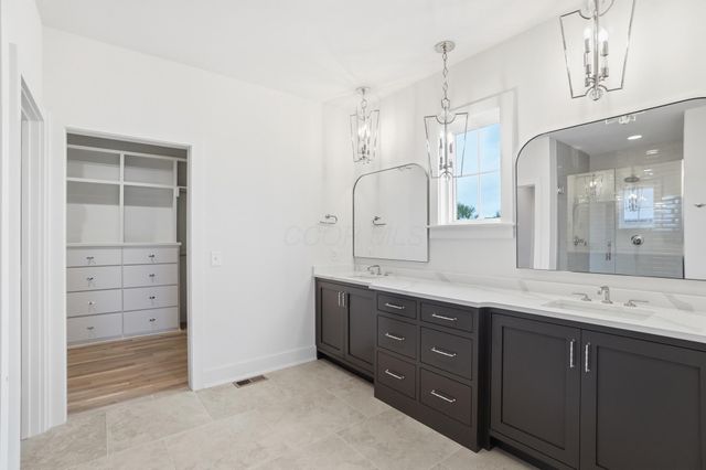 8211 Canopy Glen Drive, Plain City, OH 43064