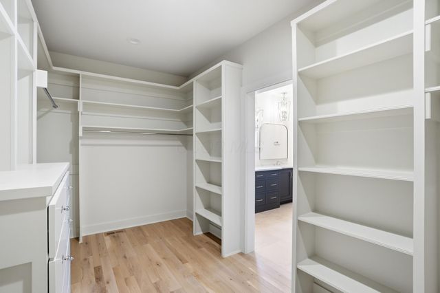 8211 Canopy Glen Drive, Plain City, OH 43064