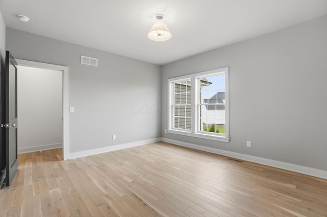 8211 Canopy Glen Drive, Plain City, OH 43064
