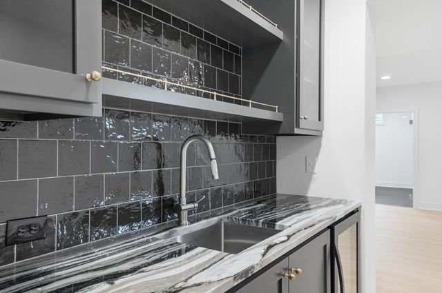 8211 Canopy Glen Drive, Plain City, OH 43064