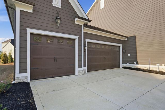 8211 Canopy Glen Drive, Plain City, OH 43064