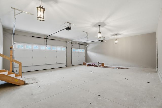 8211 Canopy Glen Drive, Plain City, OH 43064