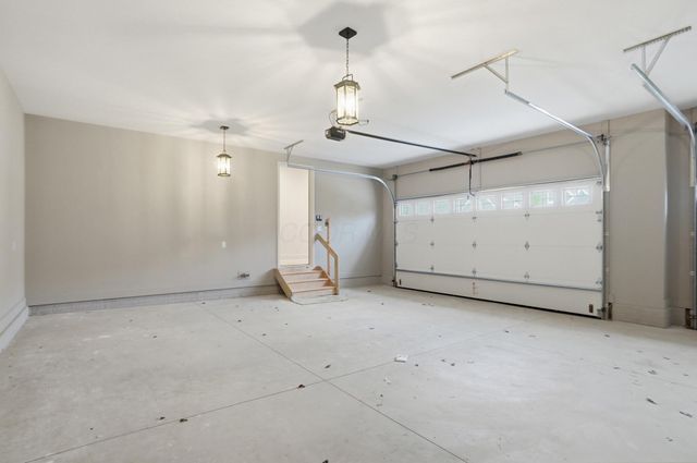 8211 Canopy Glen Drive, Plain City, OH 43064