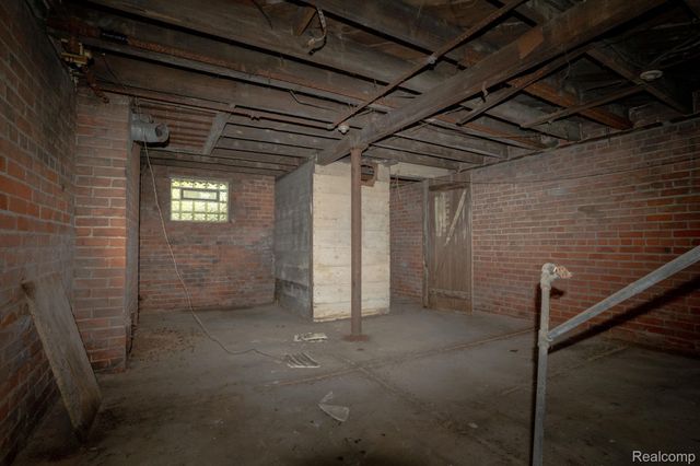 7250 Saint Paul Street, Detroit, MI 48214