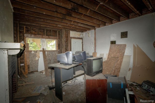 7250 Saint Paul Street, Detroit, MI 48214