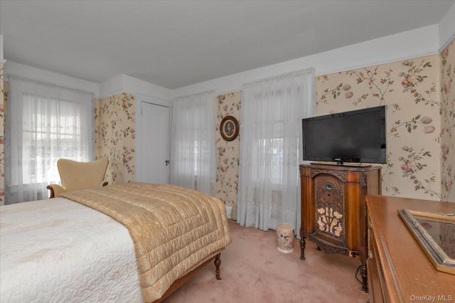 166-15 33rd Avenue, Flushing, NY 11358