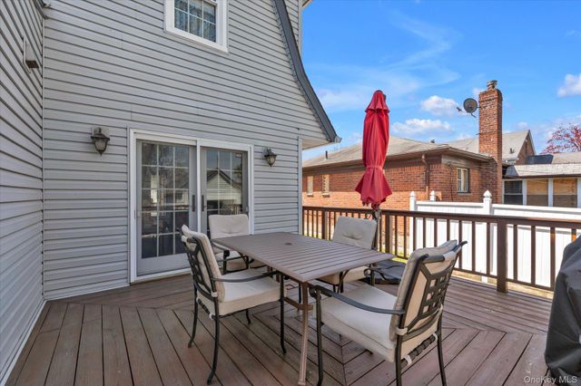 166-15 33rd Avenue, Flushing, NY 11358