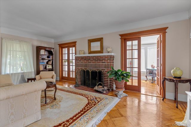 166-15 33rd Avenue, Flushing, NY 11358