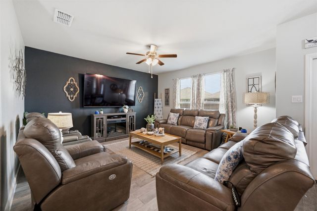 1136 Gillespie Drive, Fort Worth, TX 76247
