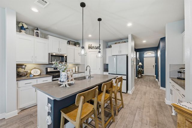 1136 Gillespie Drive, Fort Worth, TX 76247