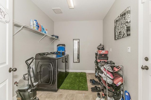 6805 W Fir Avenue, Fresno, CA 93722