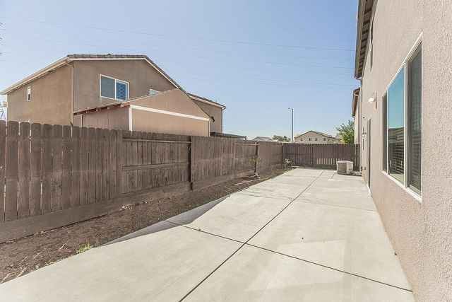 6805 W Fir Avenue, Fresno, CA 93722