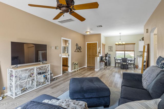 13818 N SAGUARO Boulevard 201, Fountain Hills, AZ 85268