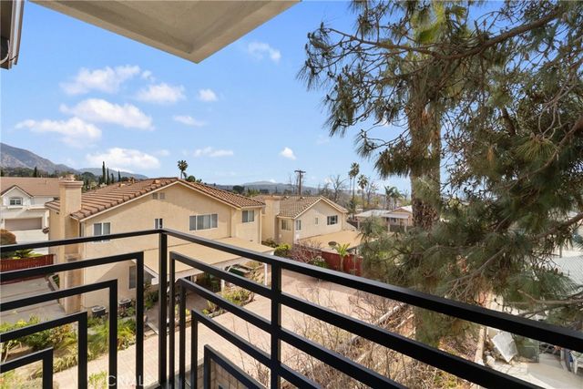 13564 Polk Street, Sylmar, CA 91342