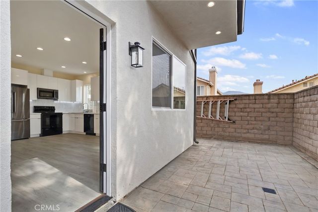 13564 Polk Street, Sylmar, CA 91342