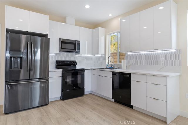 13564 Polk Street, Sylmar, CA 91342