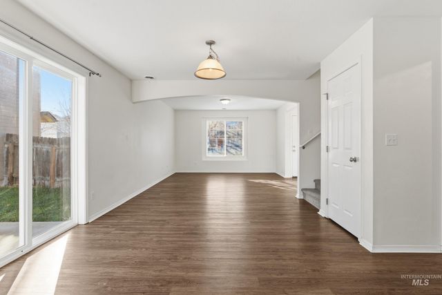 10062 W Rustica St, Boise, ID 83709