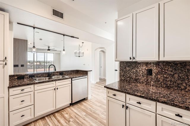 9079 E Panorama Circle 419, Englewood, CO 80112